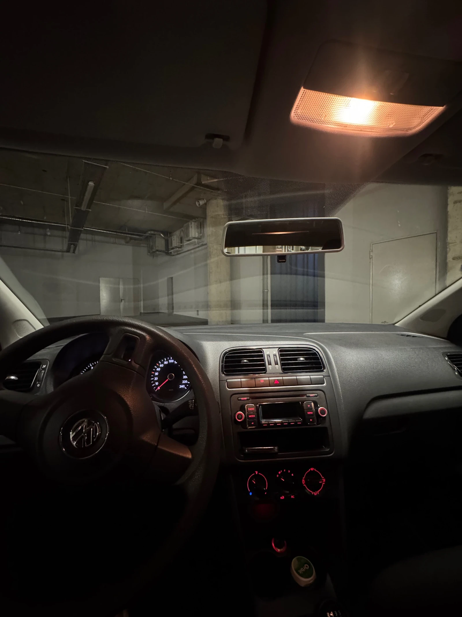 VW Polo Volkswagen Polo V (5-door) 1.2 - изображение 10