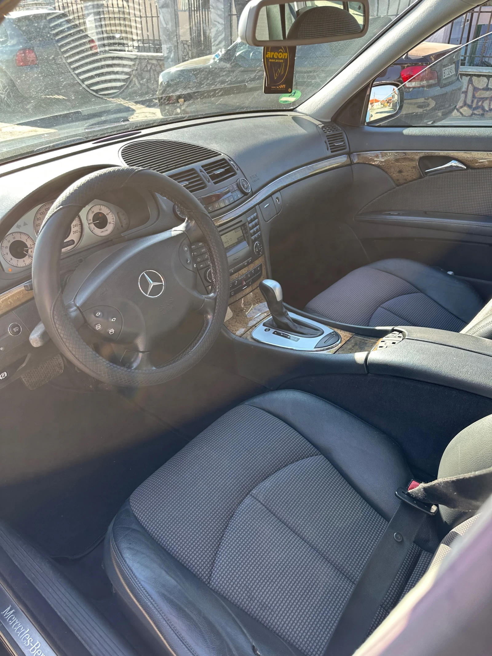 Mercedes-Benz E 320, снимка 7 - Автомобили и джипове - 53750224