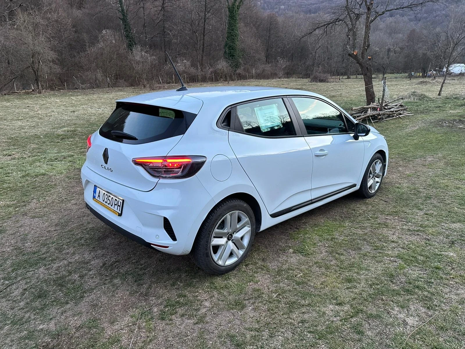 Renault Clio 5, снимка 5 - Автомобили и джипове - 53807204