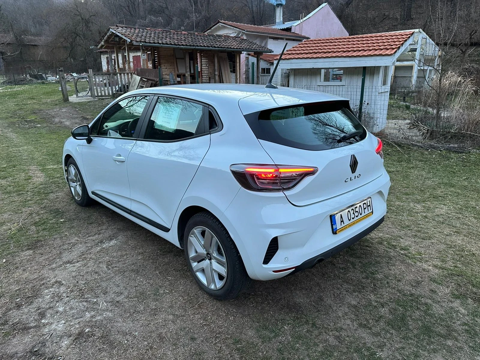 Renault Clio 5, снимка 6 - Автомобили и джипове - 53807204