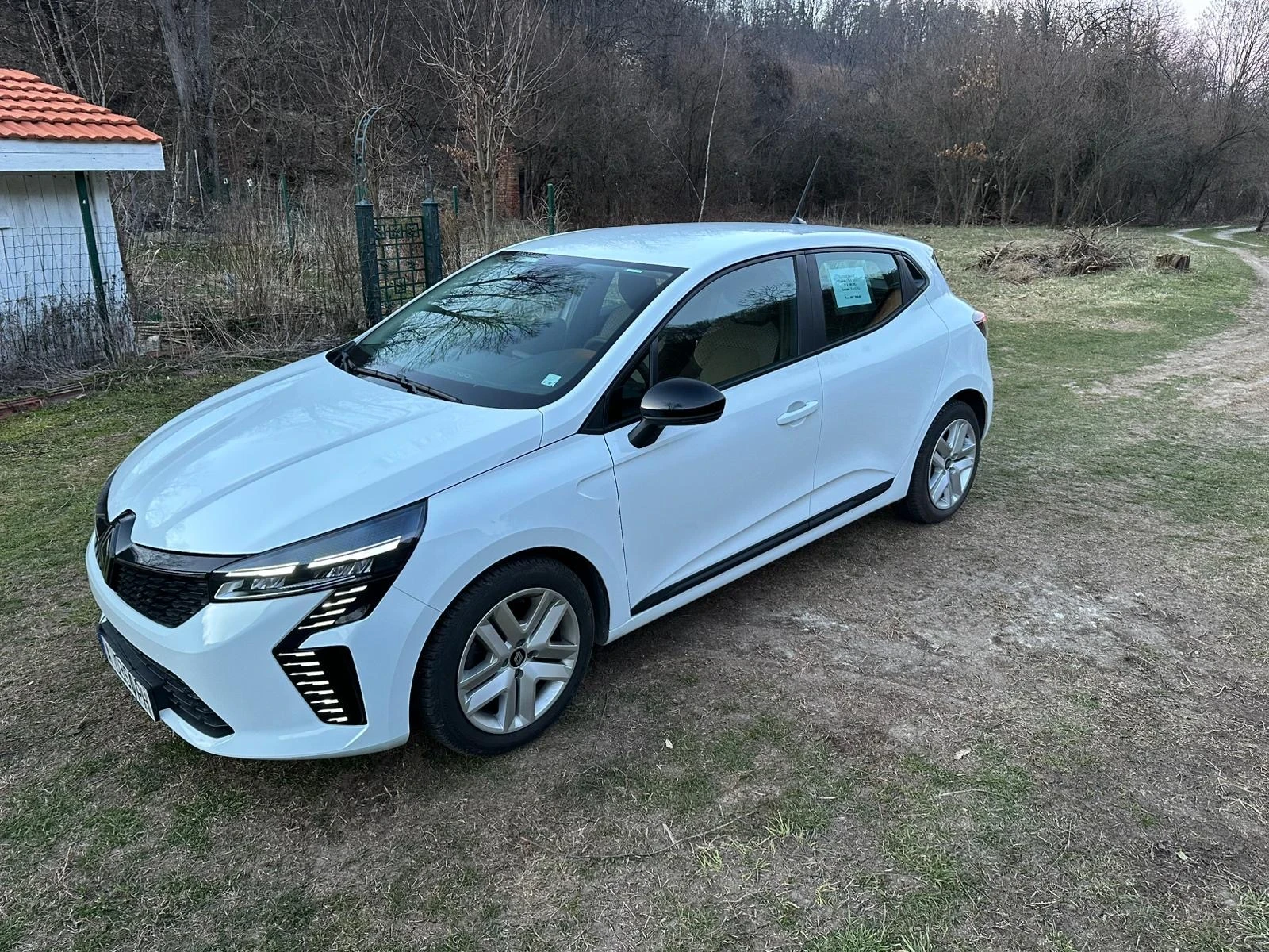 Renault Clio 5, снимка 3 - Автомобили и джипове - 53807204