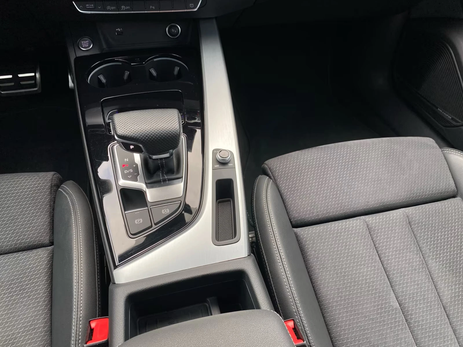 Audi A5 45TFSI/265HP/SPORTBACK/S-LINE/HUD/B&O/CAM/936g, снимка 10 - Автомобили и джипове - 53878061