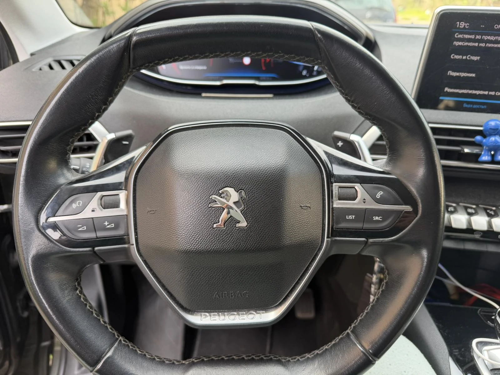 Peugeot 3008 1.6 PureTech, снимка 9 - Автомобили и джипове - 54339107