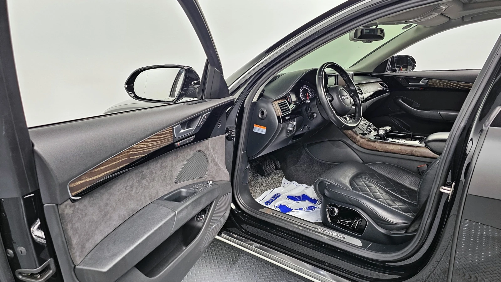 Audi A8 * TDI* QUATTRO* Camera* Keyless* АВТОКРЕДИТ, снимка 7 - Автомобили и джипове - 54582567