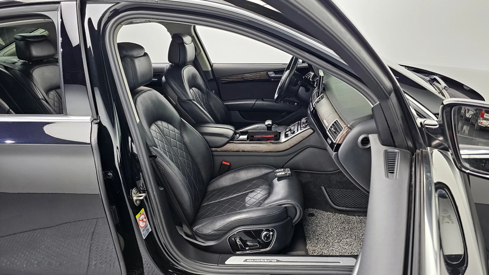 Audi A8 * TDI* QUATTRO* Camera* Keyless* АВТОКРЕДИТ, снимка 11 - Автомобили и джипове - 54582567