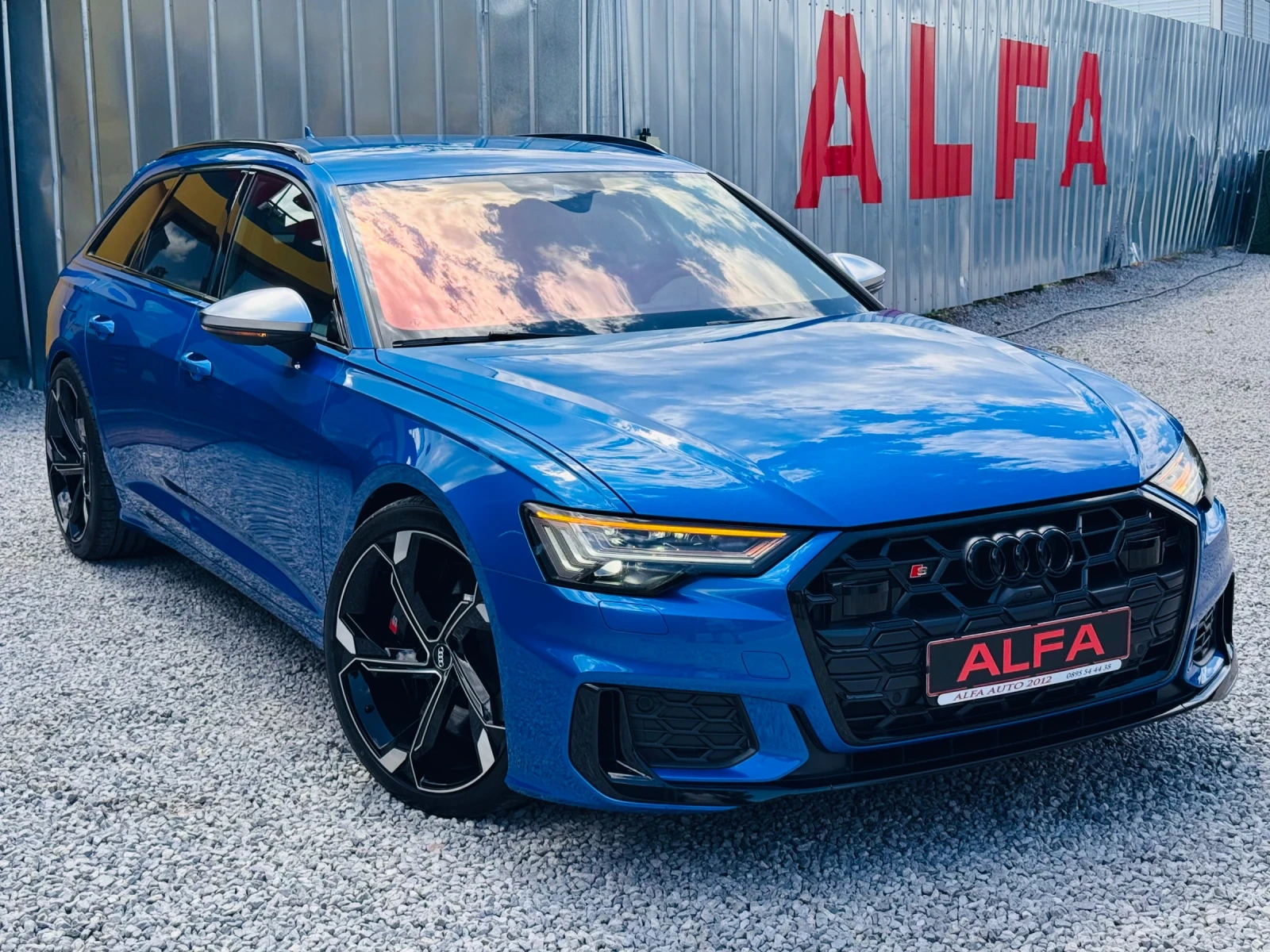 Audi S6 344hp/ПОРЪЧКОВА/БЕЗ АНАЛОГ/ВС.ЕКСТРИ/1 СОБСТ/НОВА , снимка 3 - Автомобили и джипове - 54916267