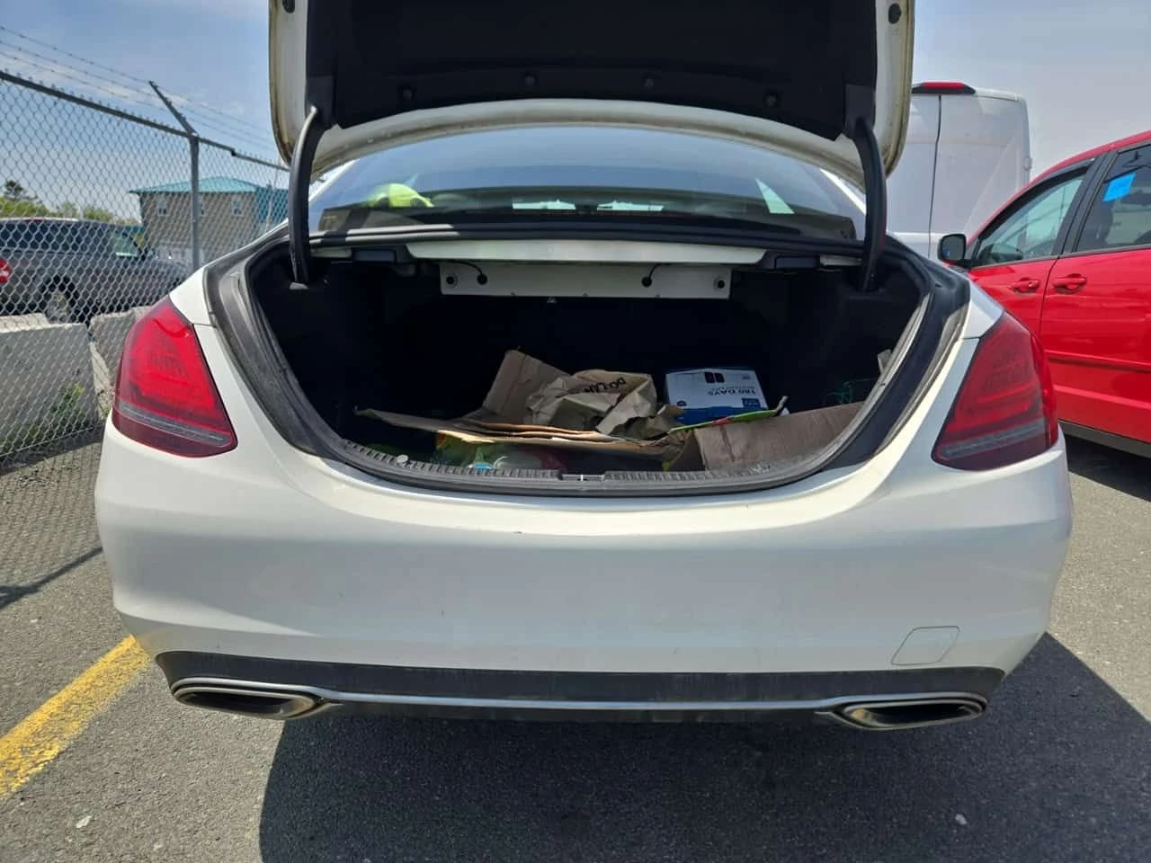 Mercedes-Benz C 300  4MATIC / CAMERA / ПОДГРЕВИ / АВТОКРЕДИТ , снимка 14 - Автомобили и джипове - 54923781