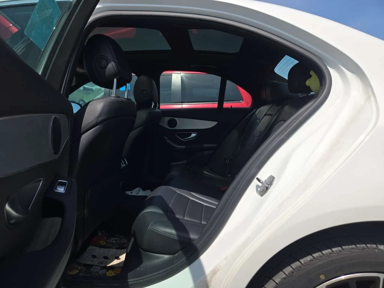 Mercedes-Benz C 300  4MATIC / CAMERA / ПОДГРЕВИ / АВТОКРЕДИТ , снимка 12 - Автомобили и джипове - 54923781