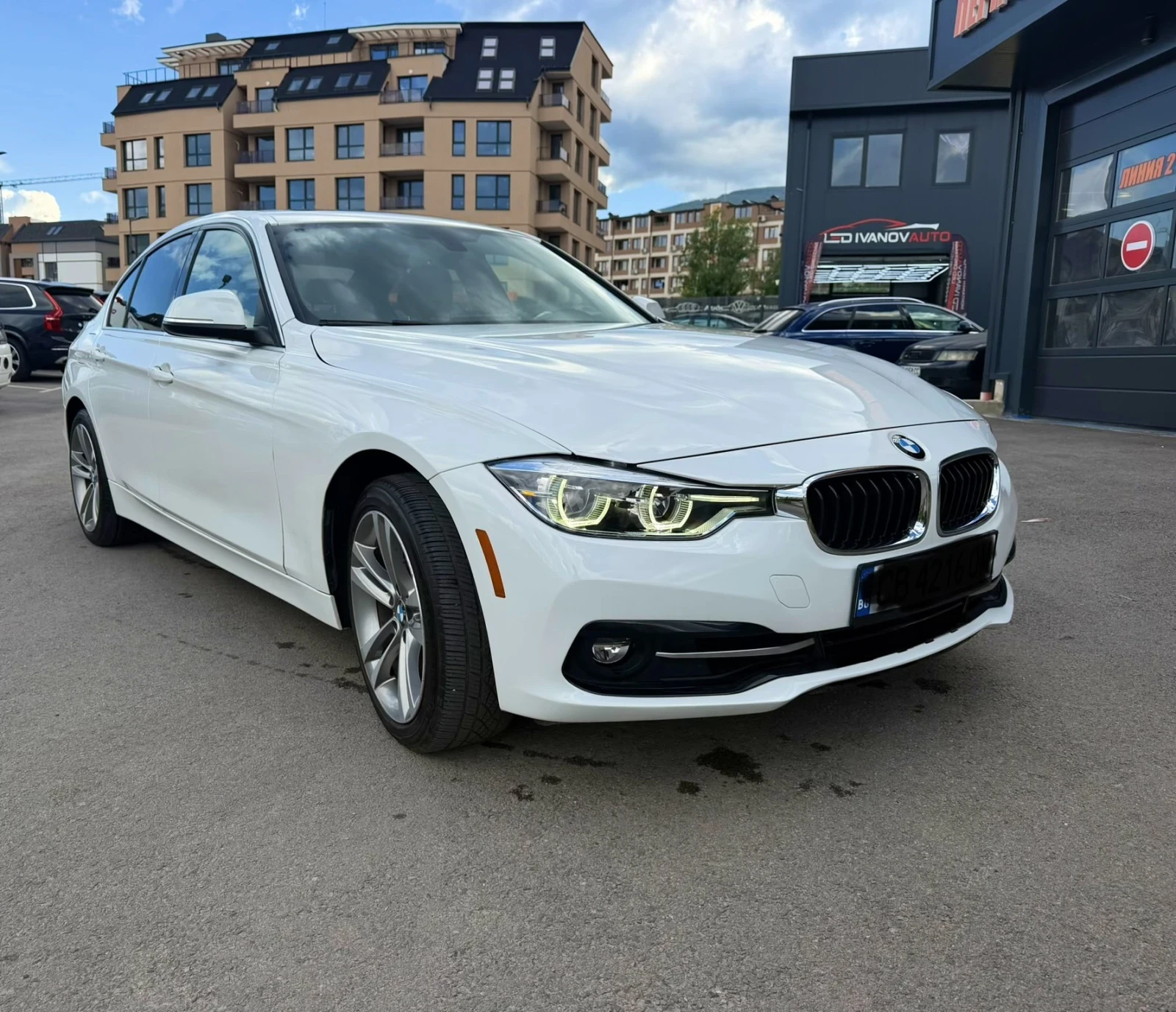BMW 330, снимка 4 - Автомобили и джипове - 55091545