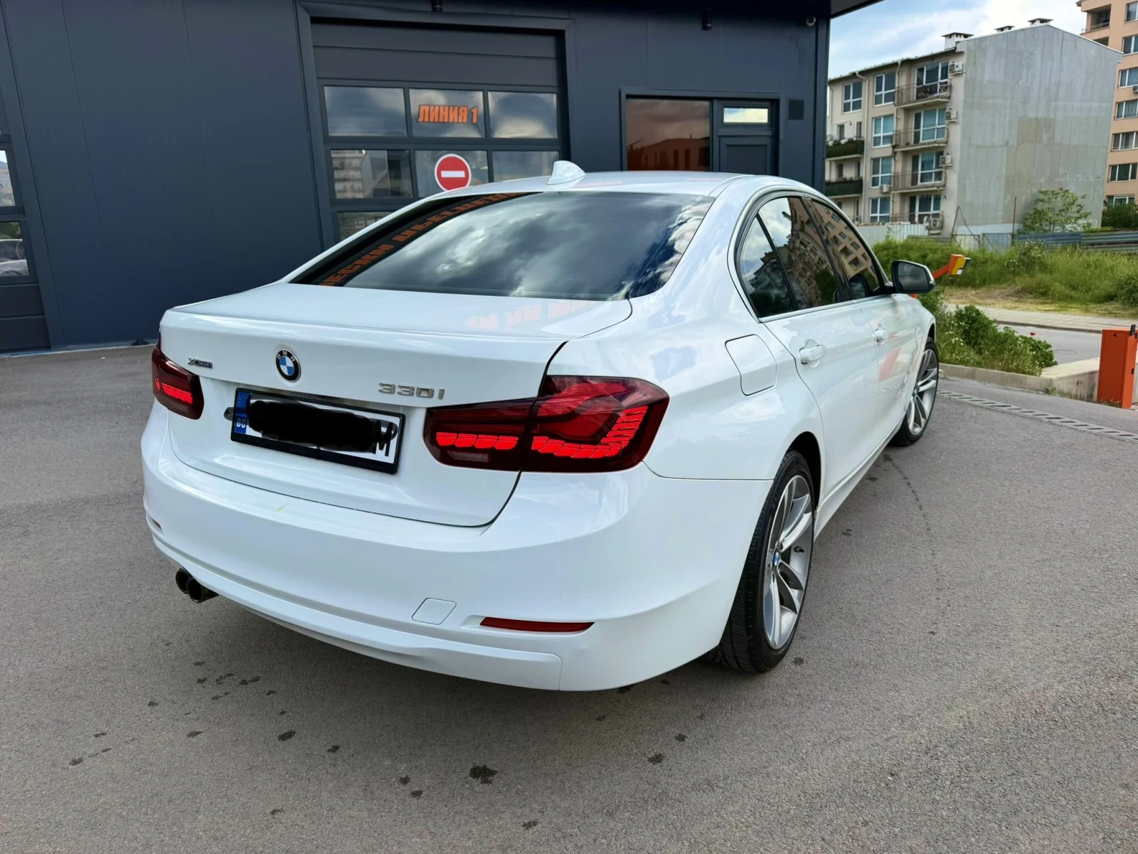 BMW 330, снимка 3 - Автомобили и джипове - 55091545