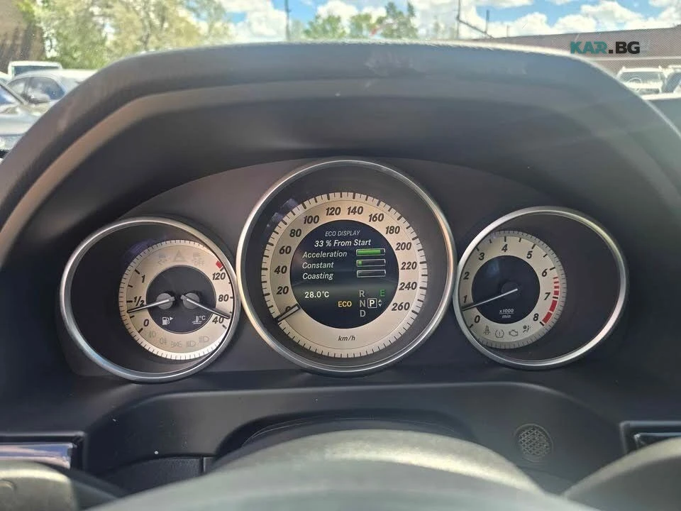 Mercedes-Benz E 300 * АвтоКредит * (ЦЕНА ДО БГ), снимка 15 - Автомобили и джипове - 55123936