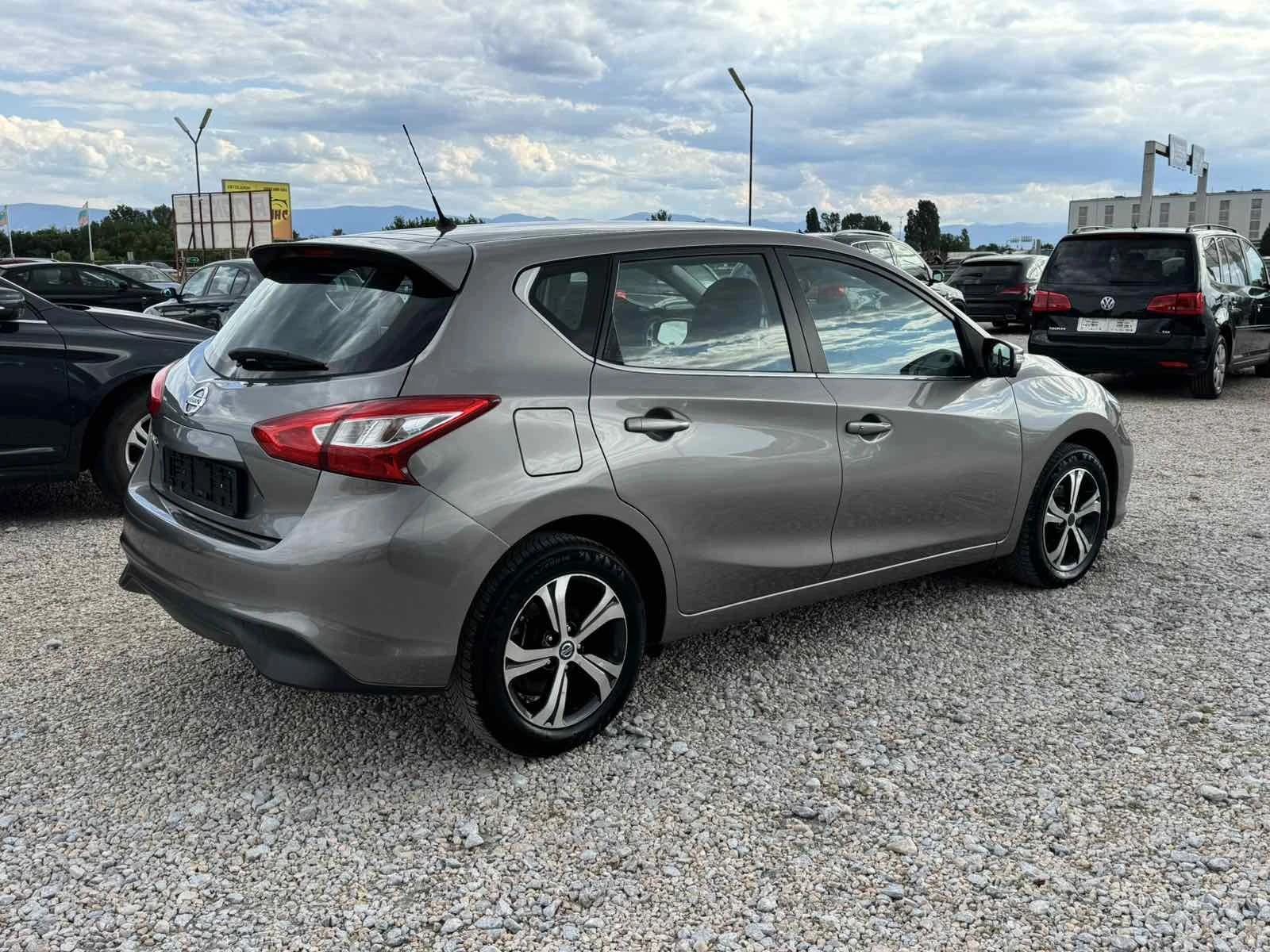 Nissan Pulsar 1.2, снимка 4 - Автомобили и джипове - 55190595