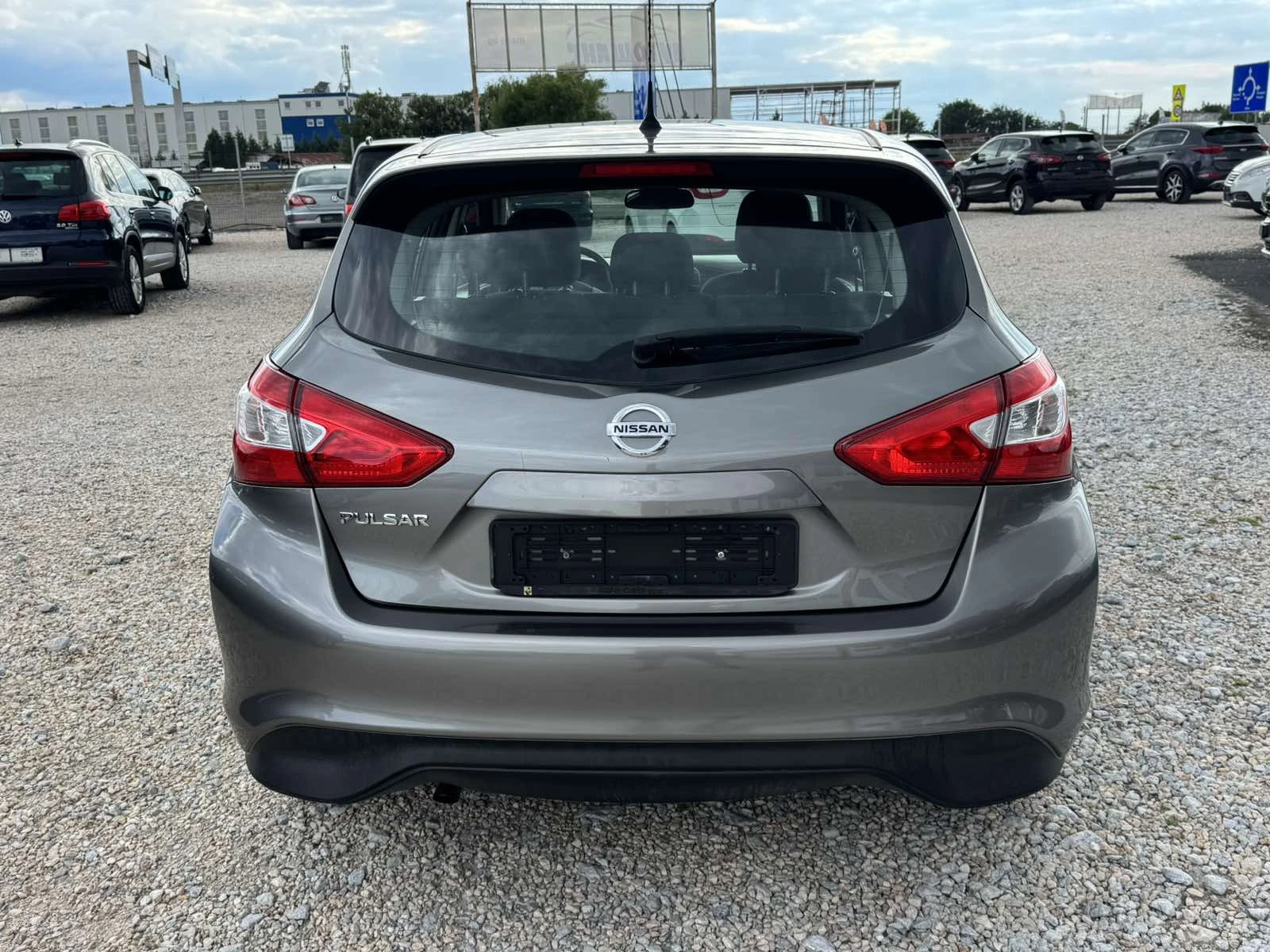 Nissan Pulsar 1.2, снимка 5 - Автомобили и джипове - 55190595