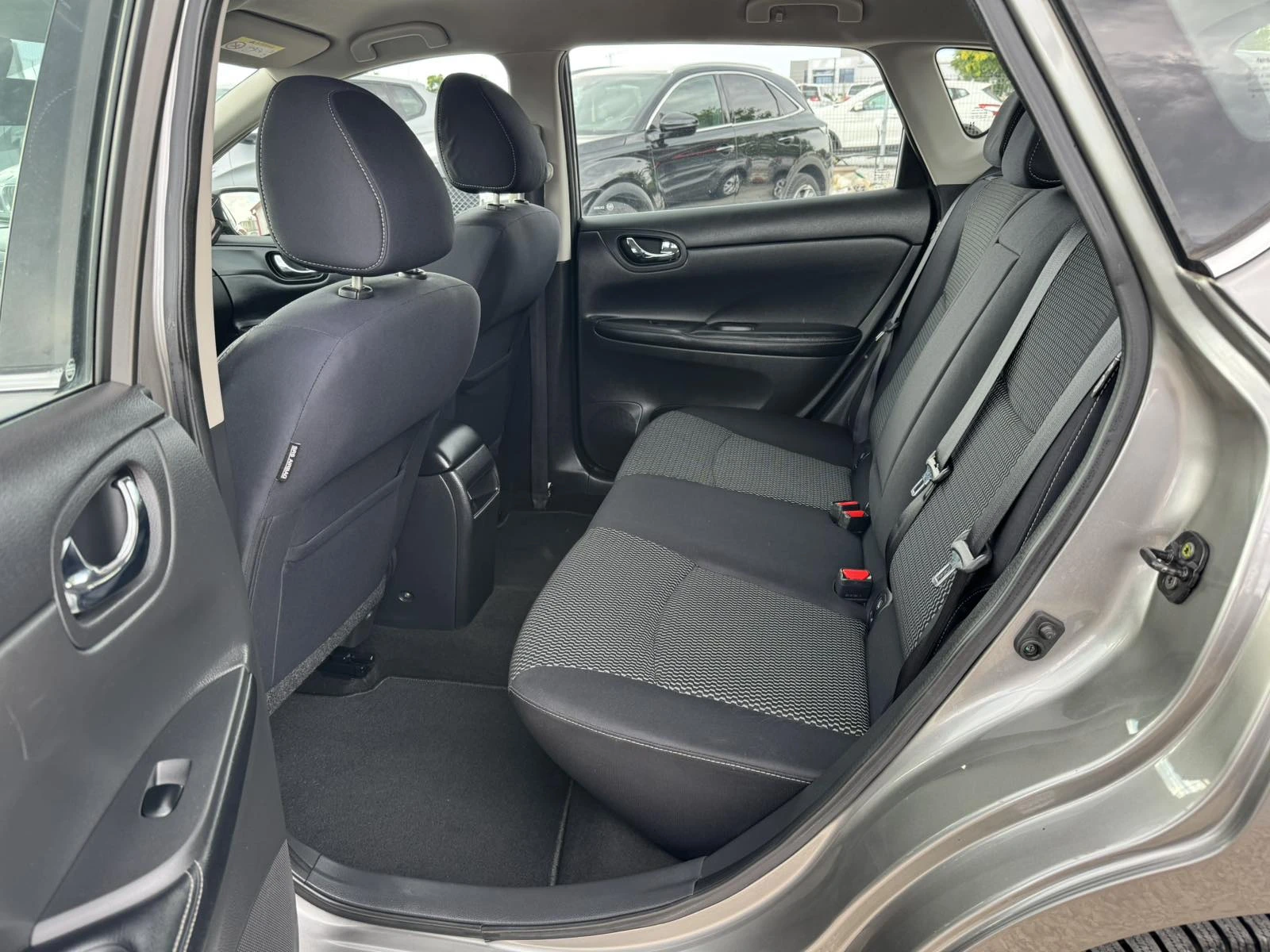 Nissan Pulsar 1.2, снимка 8 - Автомобили и джипове - 55190595
