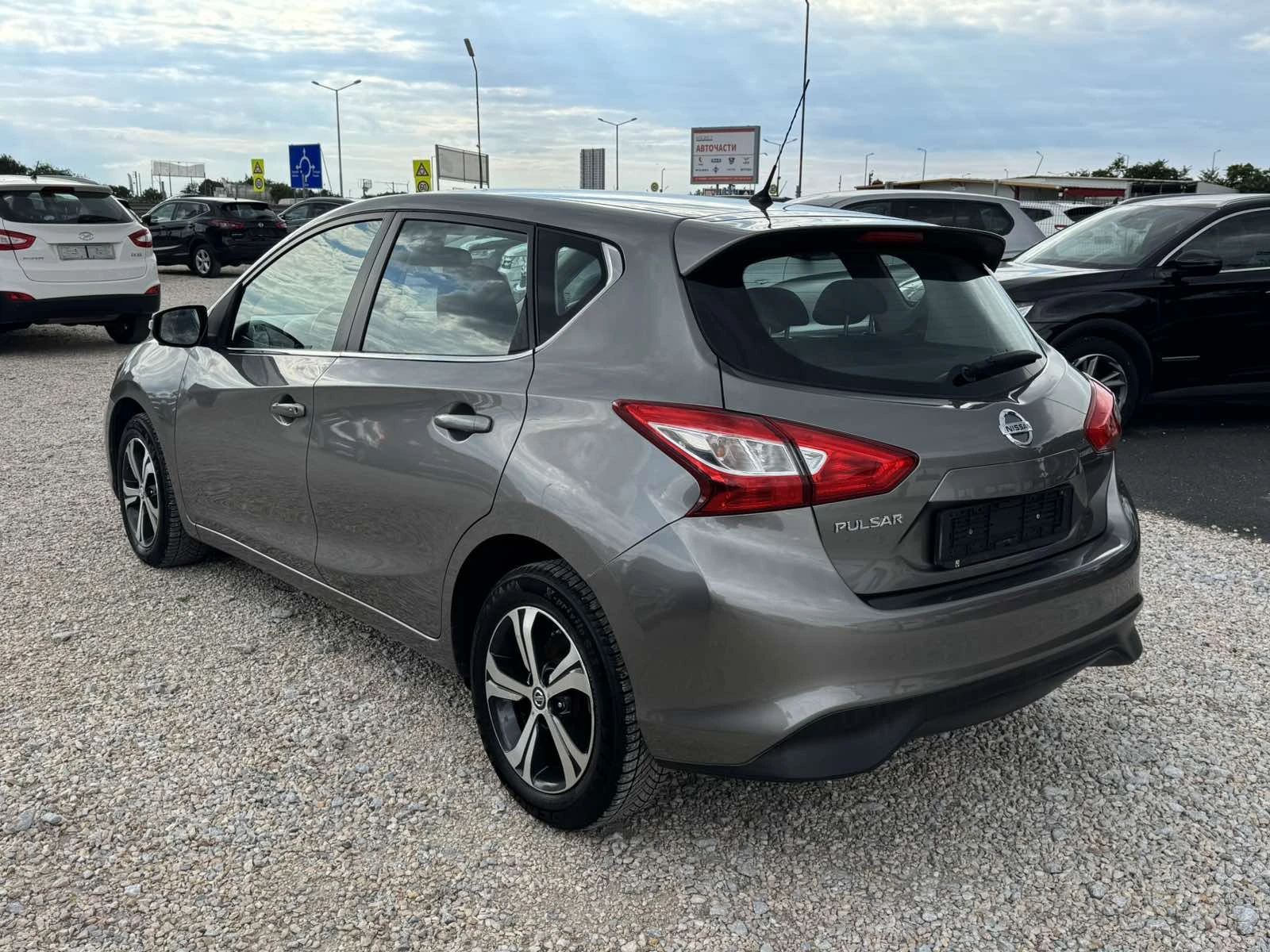 Nissan Pulsar 1.2, снимка 6 - Автомобили и джипове - 55190595