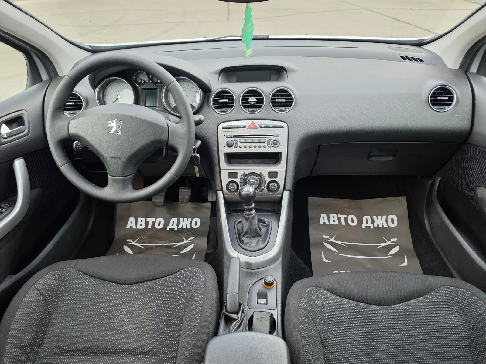 Peugeot 308 1.6 HDI PANORAMA, снимка 11 - Автомобили и джипове - 55272238