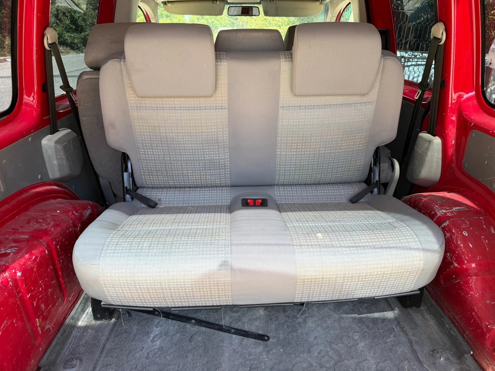 VW Caddy 2.0 �����  | Mobile.bg � ����������� 10