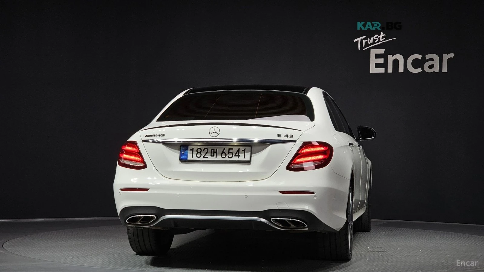 Mercedes-Benz E 43 AMG 4MATIC* DISTRONIC* BURMESTER* 360* МАСАЖИ* ОБДУХ, снимка 4 - Автомобили и джипове - 55707609