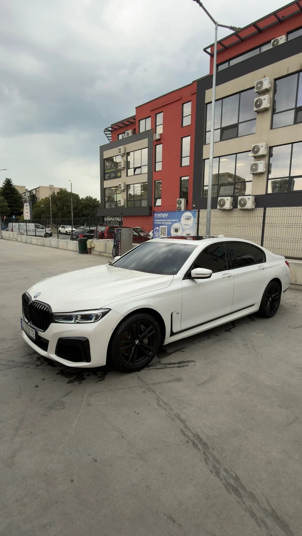 BMW 740 X Drive, снимка 2 - Автомобили и джипове - 55715305