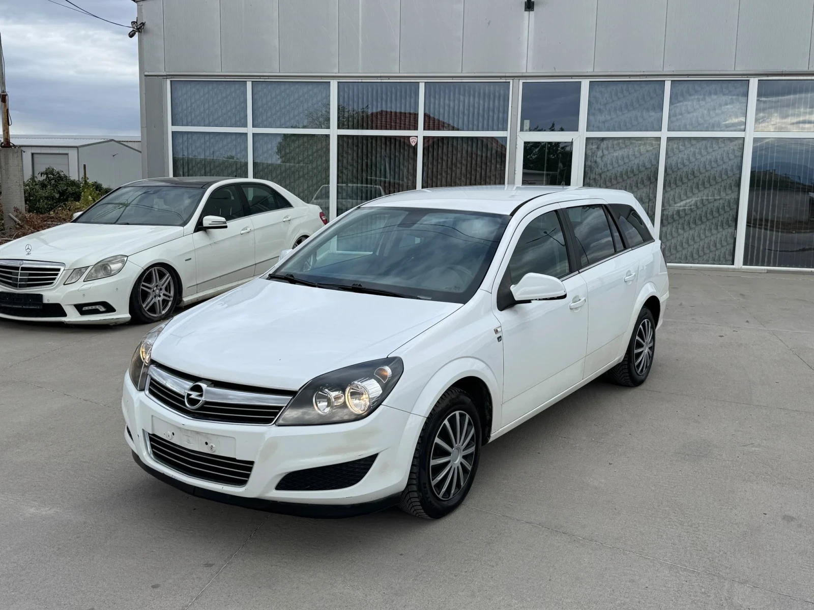 Opel Astra 1.6 kombi klimatik , снимка 2 - Автомобили и джипове - 56225719