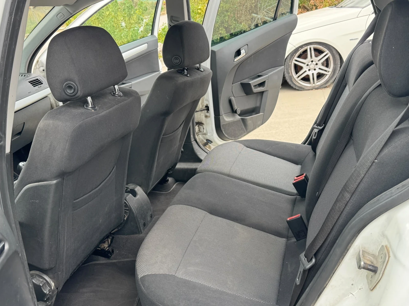Opel Astra 1.6 kombi klimatik , снимка 14 - Автомобили и джипове - 56225719