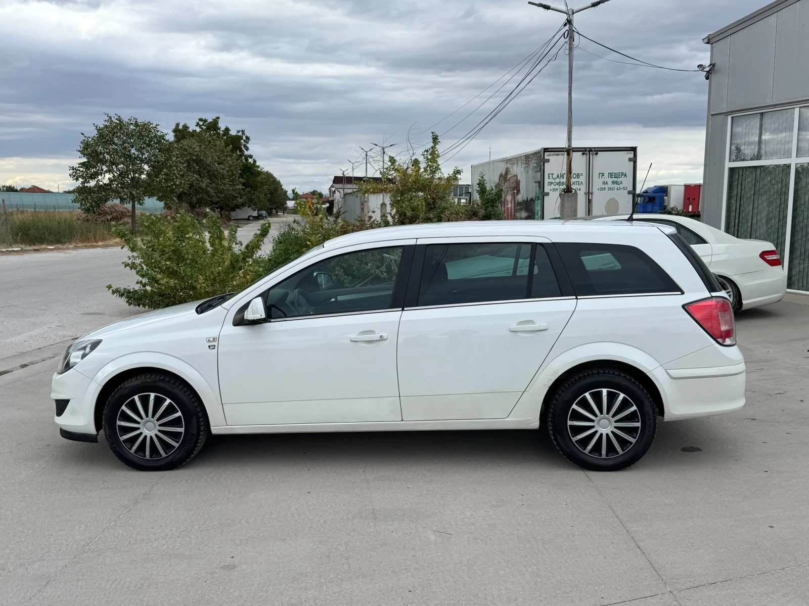 Opel Astra 1.6 kombi klimatik , снимка 4 - Автомобили и джипове - 56225719
