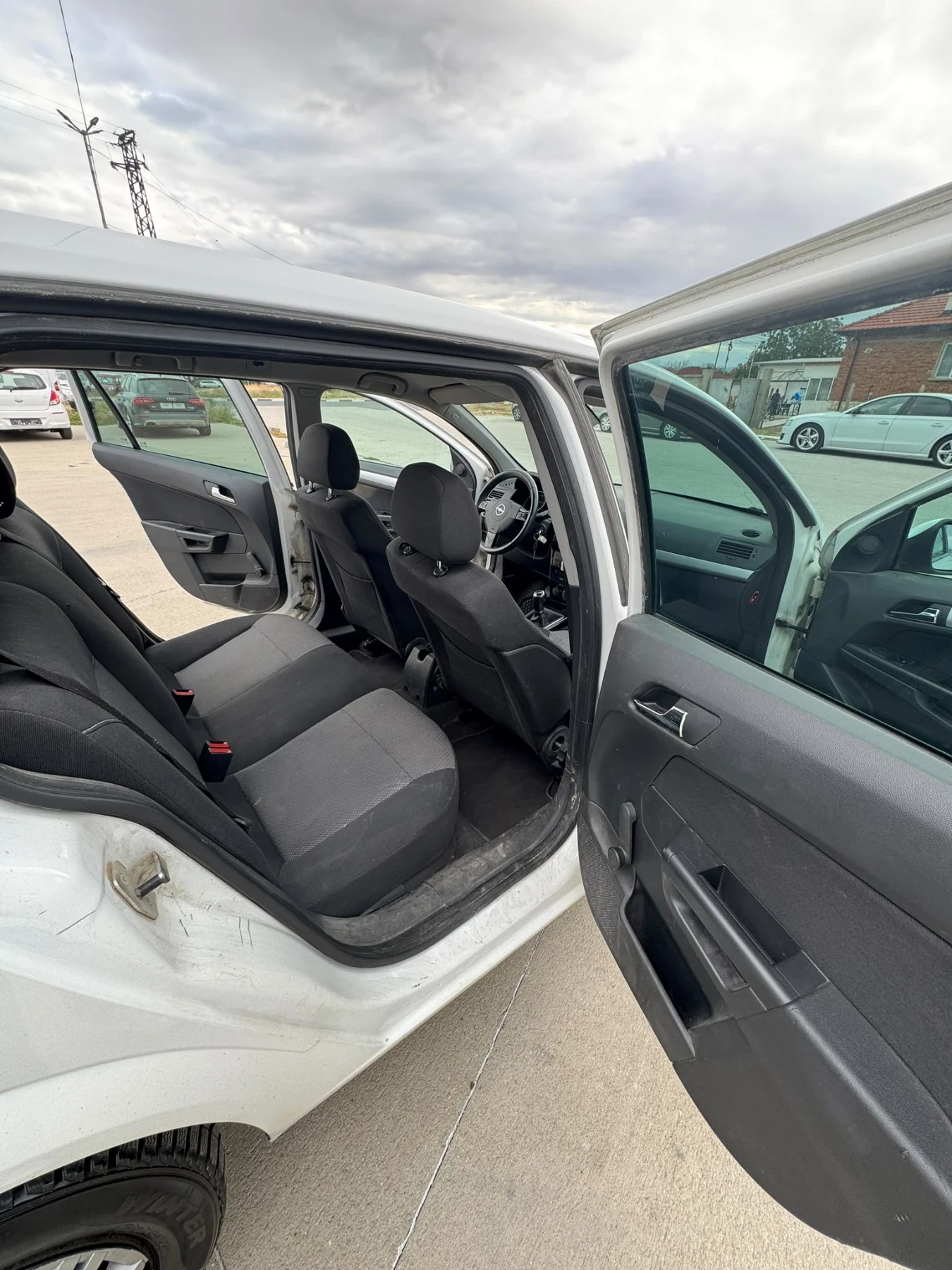 Opel Astra 1.6 kombi klimatik , снимка 9 - Автомобили и джипове - 56225719
