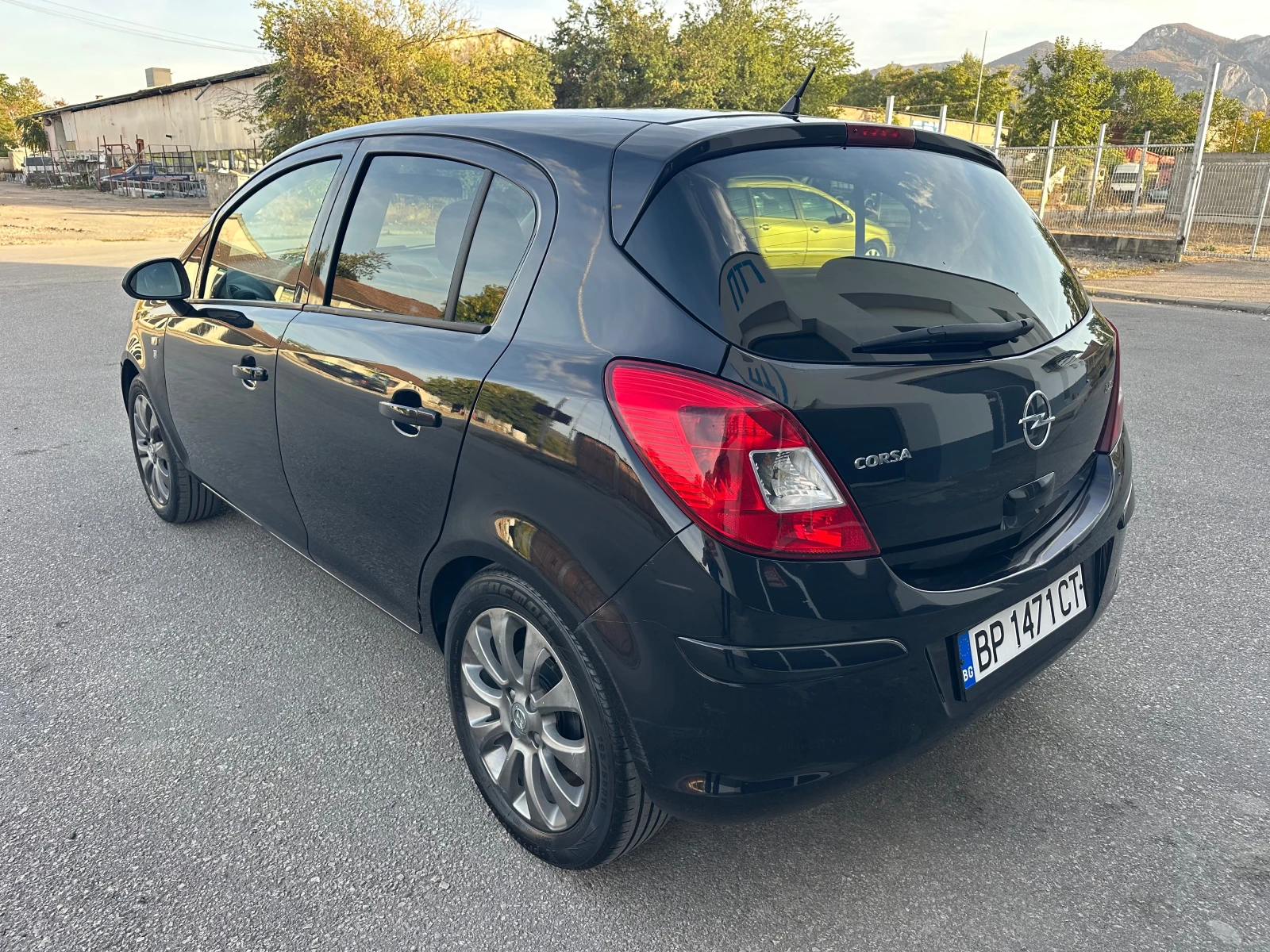 Opel Corsa 1.2i LPG 111 Edition Италия, снимка 5 - Автомобили и джипове - 56330528