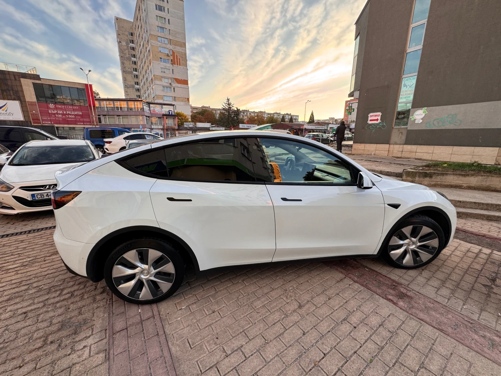 Tesla Model Y Long Range AWD FSD , снимка 8 - Автомобили и джипове - 56536954