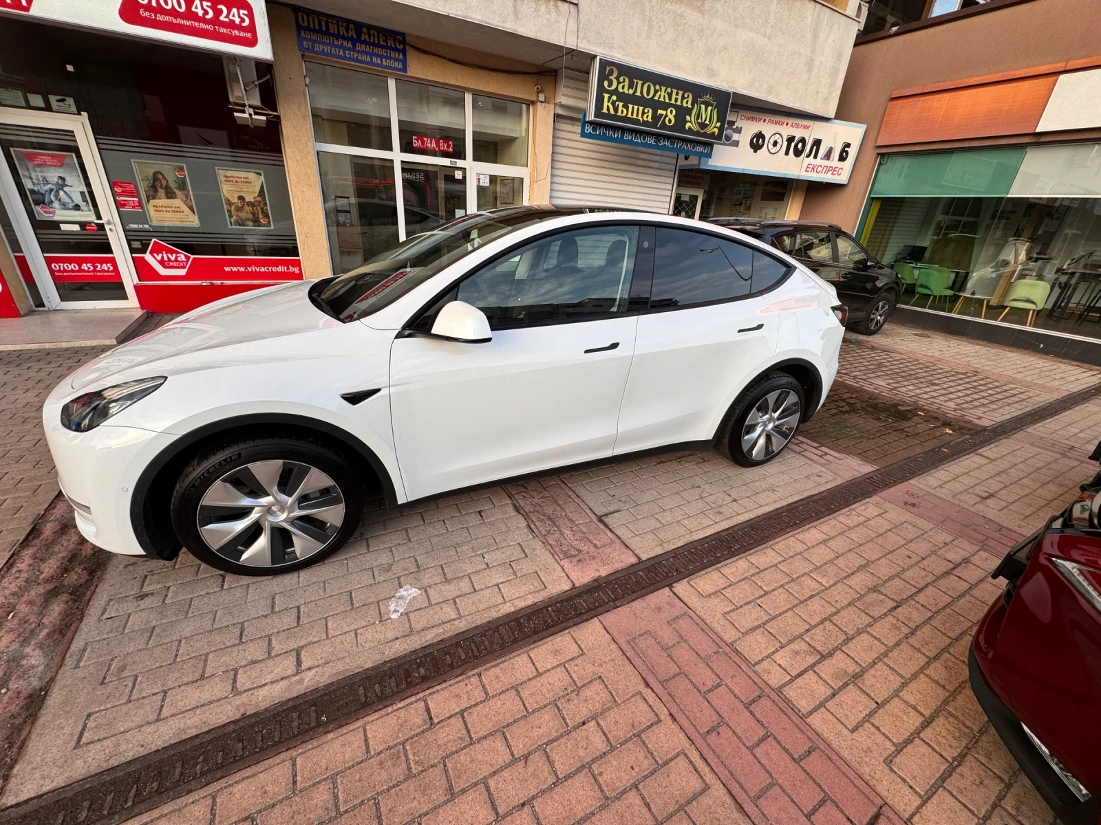 Tesla Model Y Long Range AWD FSD , снимка 2 - Автомобили и джипове - 56536954