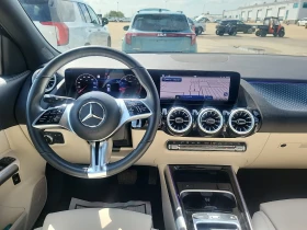 Mercedes-Benz GLA 250  ДИСТРОНИК / 360 / 2 КЛЮЧА , снимка 10