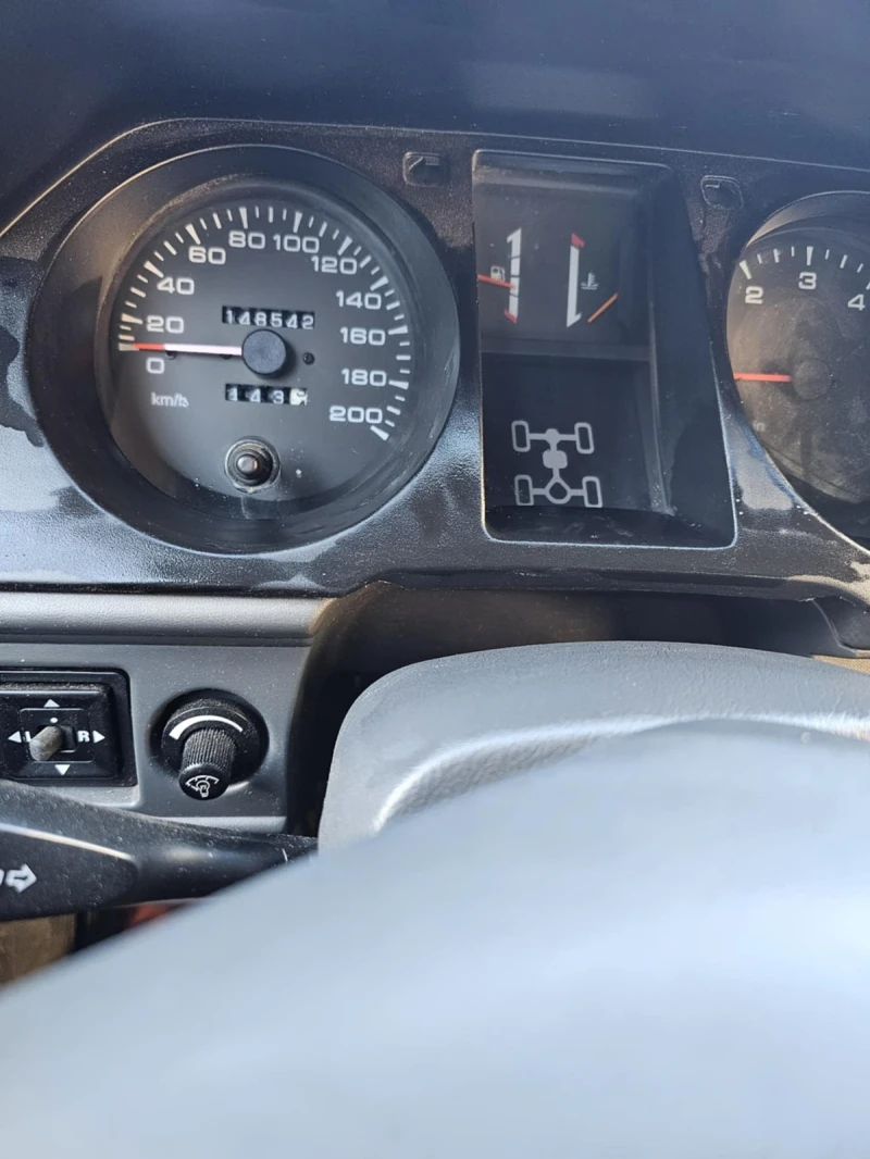 Mitsubishi Pajero 2.5, снимка 15 - Автомобили и джипове - 47887153