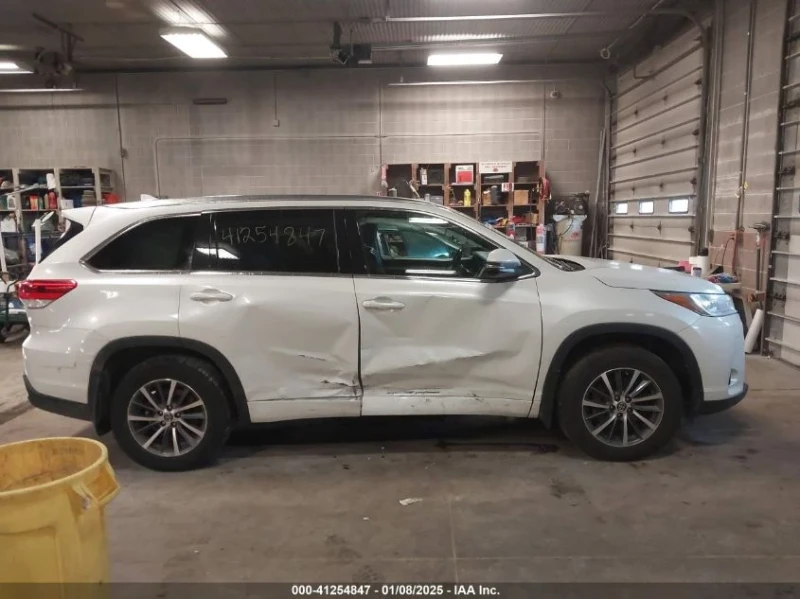 Toyota Highlander, снимка 4 - Автомобили и джипове - 48762806