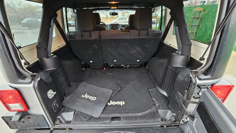 Jeep Wrangler, снимка 14 - Автомобили и джипове - 52463458