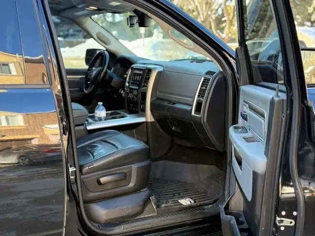 Dodge RAM 1500 * CARFAX * ПОДГРЕВИ * PANO * R/T, снимка 8 - Автомобили и джипове - 53448385