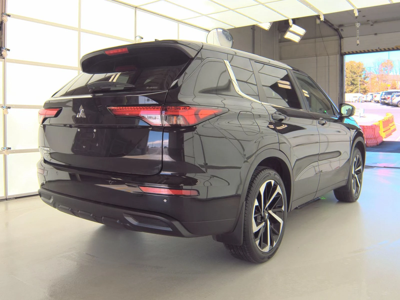 Mitsubishi Outlander ES/AWD/1 СОБСТВЕНИК - изображение 5