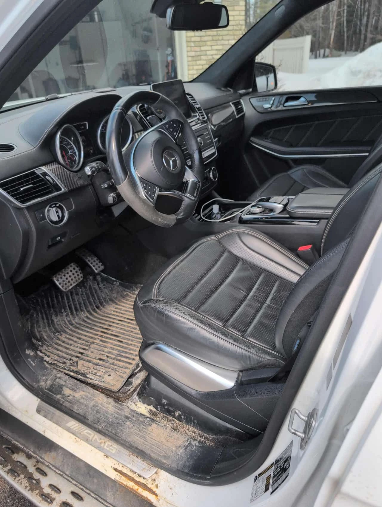 Mercedes-Benz GLS 63 AMG /DISTRONIC/ 360 / Harman Kardon , снимка 16 - Автомобили и джипове - 54167470