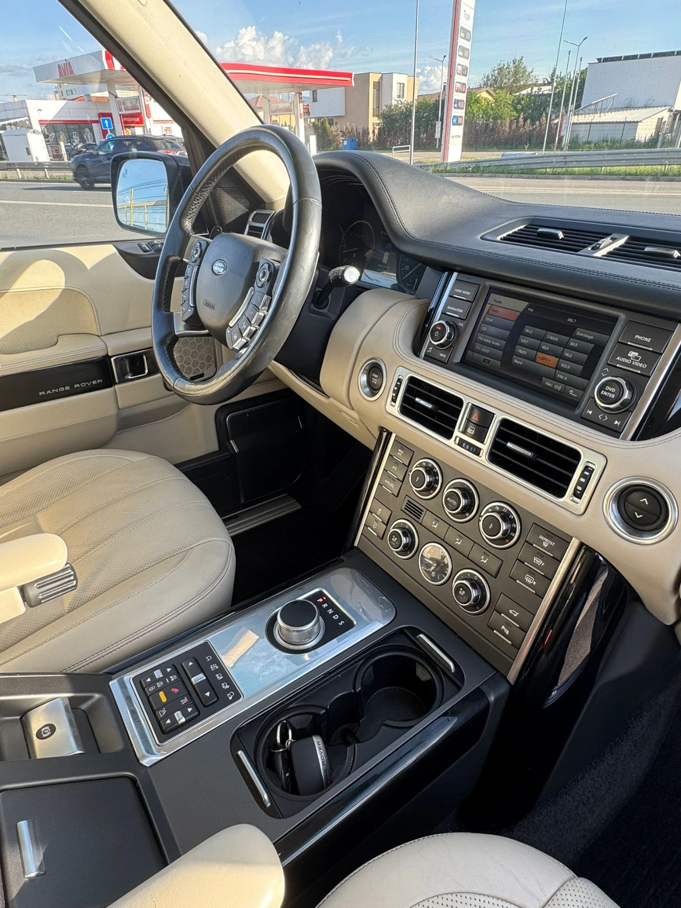 Land Rover Range rover Autobiography Full Edition , снимка 11 - Автомобили и джипове - 54670727