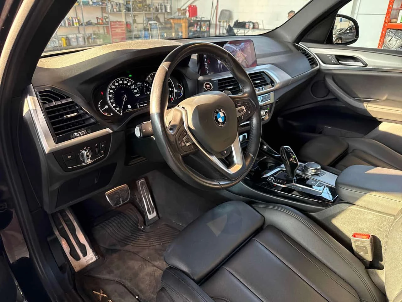 BMW X3 xDrive30i | CARFAX | АВТОКРЕДИТ БЕЗ ПЪРВОНАЧАЛНА , снимка 7 - Автомобили и джипове - 55470495