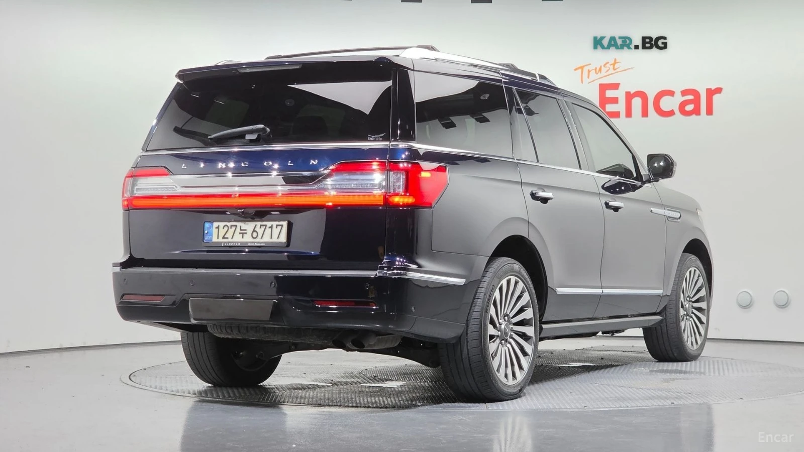 Lincoln Navigator 3.5* ДИСТРОНИК* ПОДГРЕВ* ОБДУХВАНЕ* МАСАЖИ* 360* , снимка 3 - Автомобили и джипове - 55751040