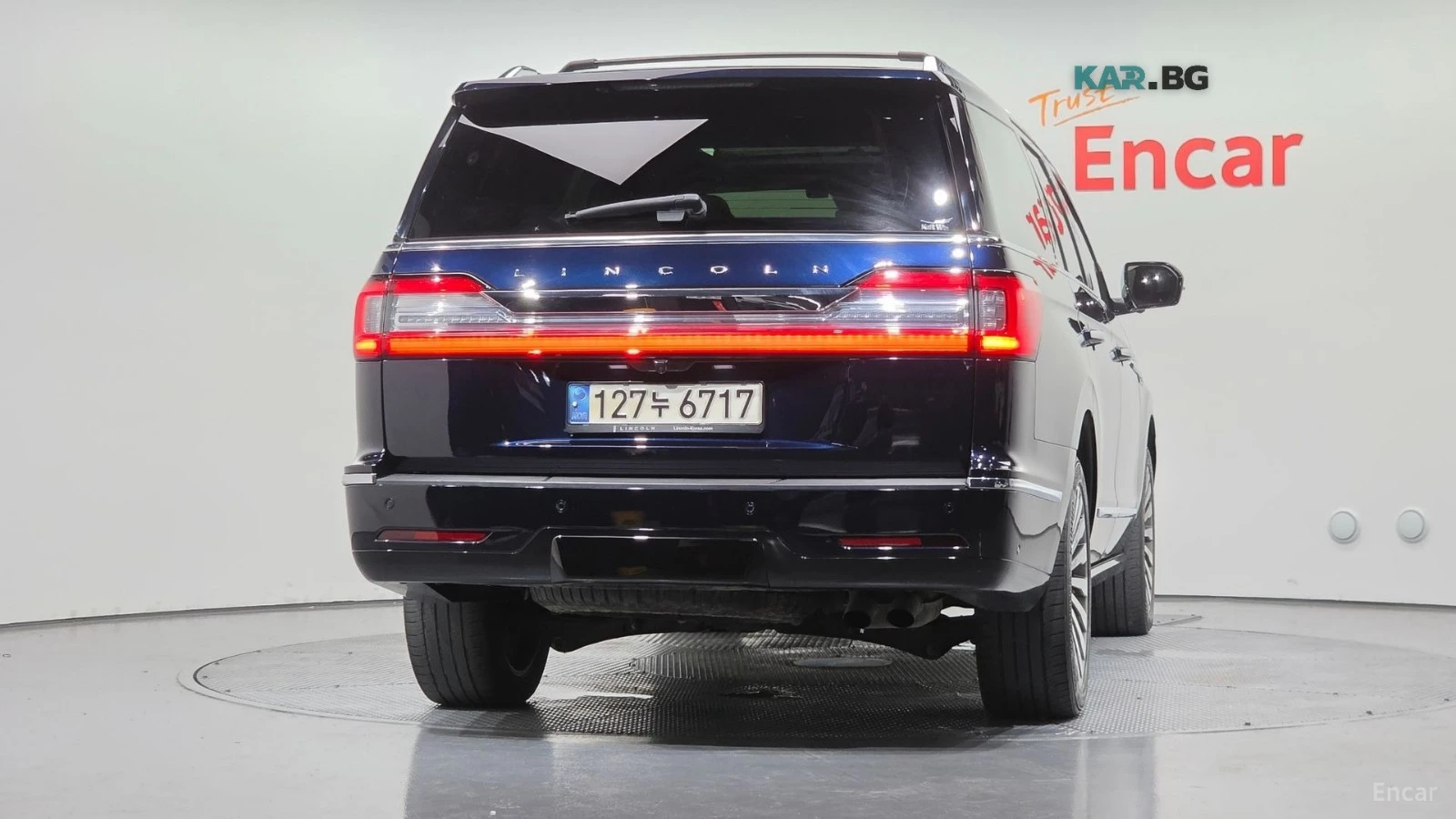 Lincoln Navigator 3.5* ДИСТРОНИК* ПОДГРЕВ* ОБДУХВАНЕ* МАСАЖИ* 360* , снимка 4 - Автомобили и джипове - 55751040
