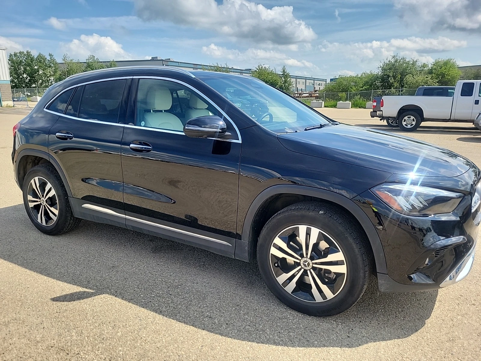 Mercedes-Benz GLA 250  ДИСТРОНИК / 360 / 2 КЛЮЧА , снимка 2 - Автомобили и джипове - 55815364