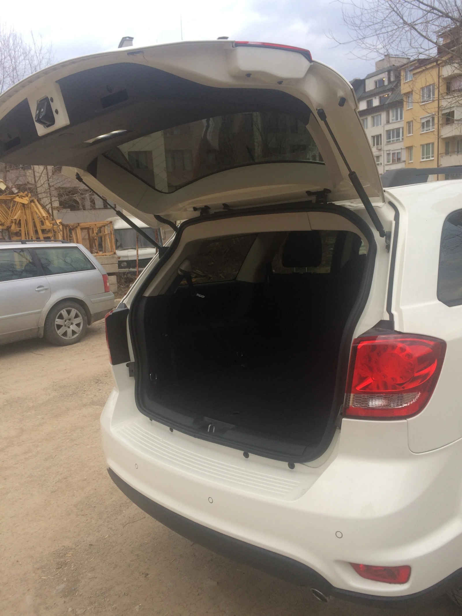 Fiat Freemont 2.0D, 170к.с., 4х4, 7-места, Автоматик. E5B, снимка 8 - Автомобили и джипове - 55878982