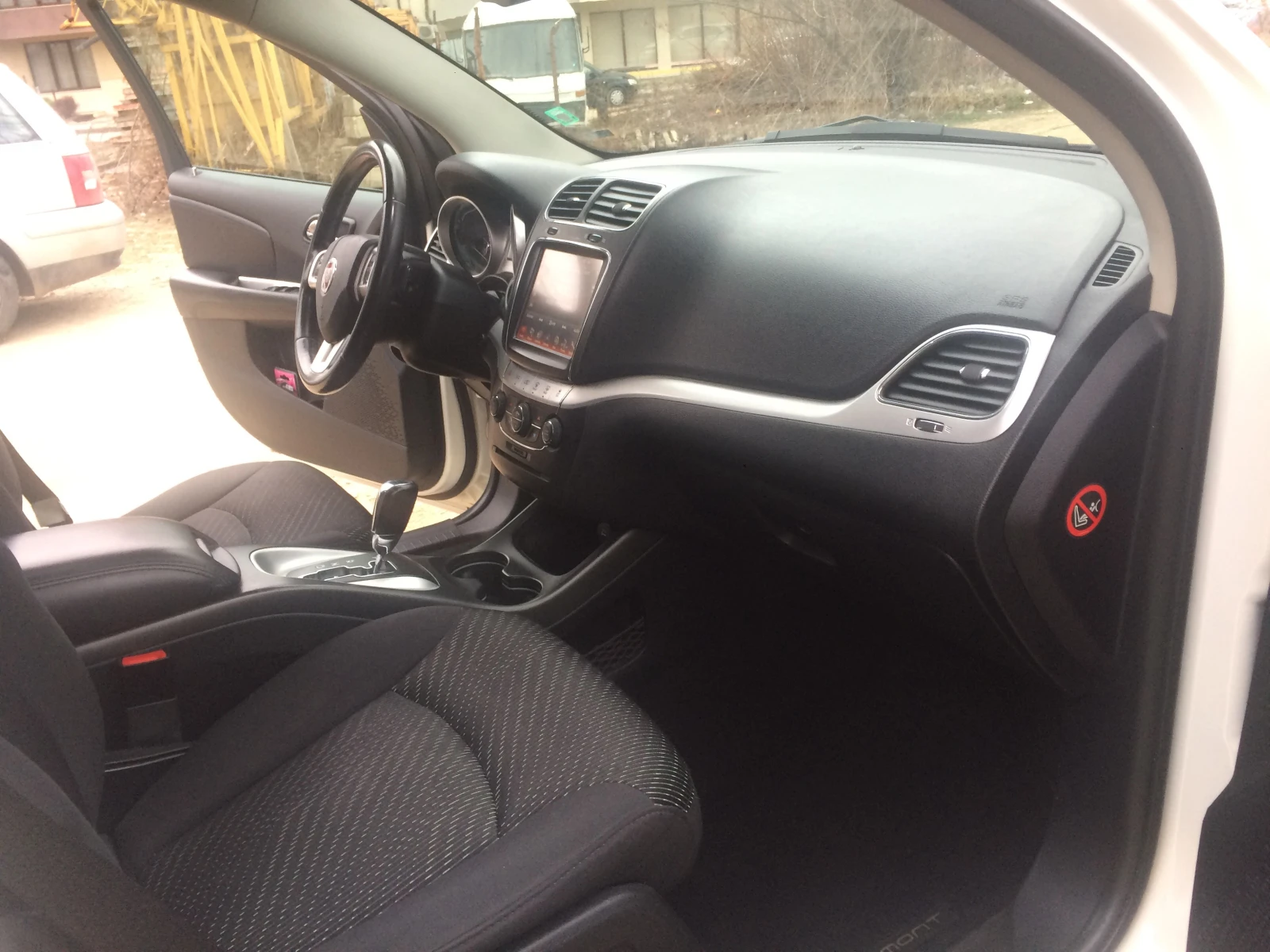 Fiat Freemont 2.0D, 170к.с., 4х4, 7-места, Автоматик. E5B, снимка 14 - Автомобили и джипове - 55878982