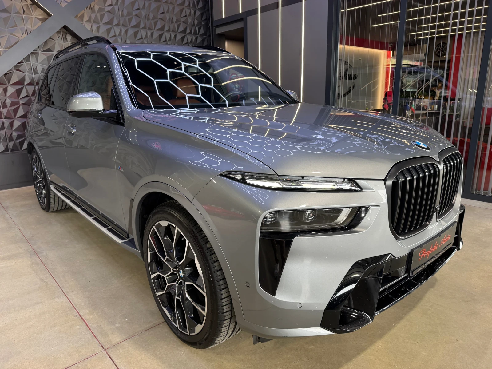 BMW X7 40d xDrive* FULL ЕКС* SWAROVS* HARMAN/K* ПАНОР* M 