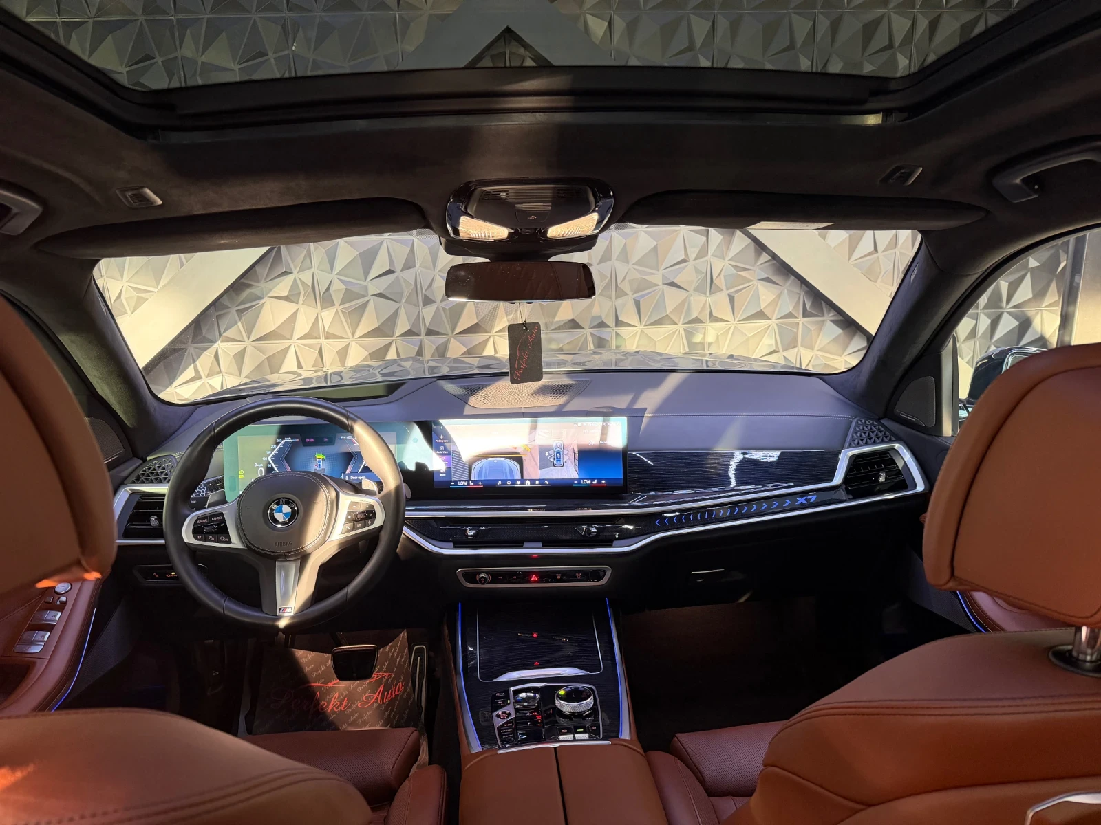 BMW X7 40d xDrive* FULL ЕКС* SWAROVS* HARMAN/K* ПАНОР* M , снимка 7 - Автомобили и джипове - 56205635