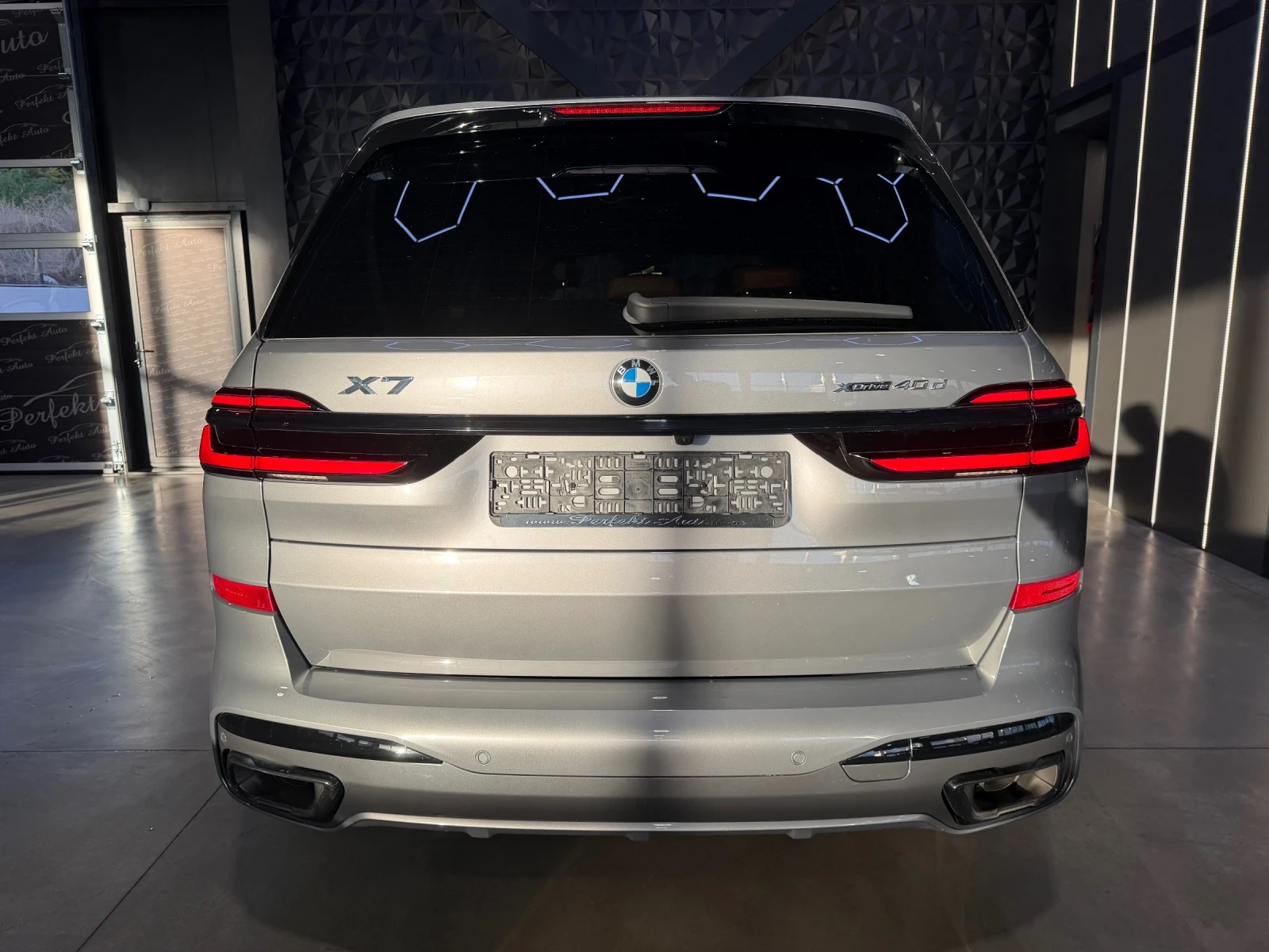 BMW X7 40d xDrive* FULL ЕКС* SWAROVS* HARMAN/K* ПАНОР* M , снимка 4 - Автомобили и джипове - 56205635