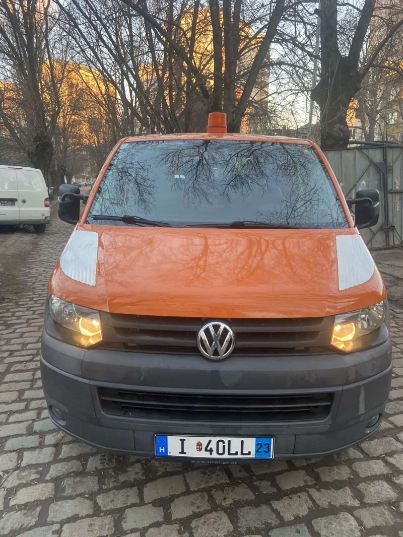 VW Transporter 2, 0 TDi, снимка 1 - Бусове и автобуси - 43585061