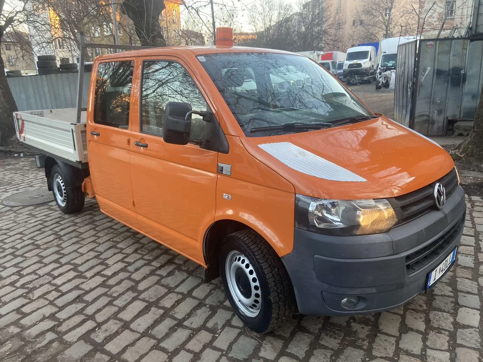 VW Transporter 2, 0 TDi, снимка 1