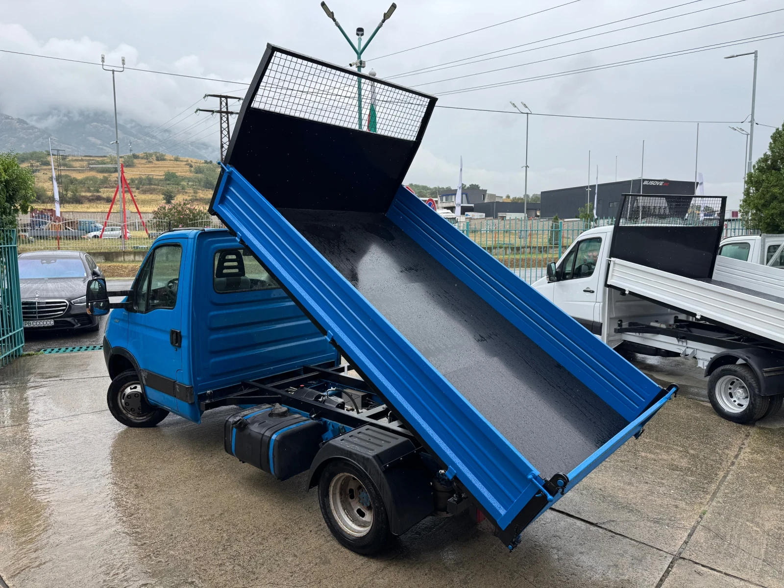 Iveco Daily 3.0HPI* 35C17* Климатик* Тристранен самосвал - изображение 9